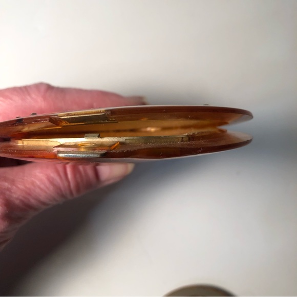 Antique Makeup Compacts - Picture 9 of 13